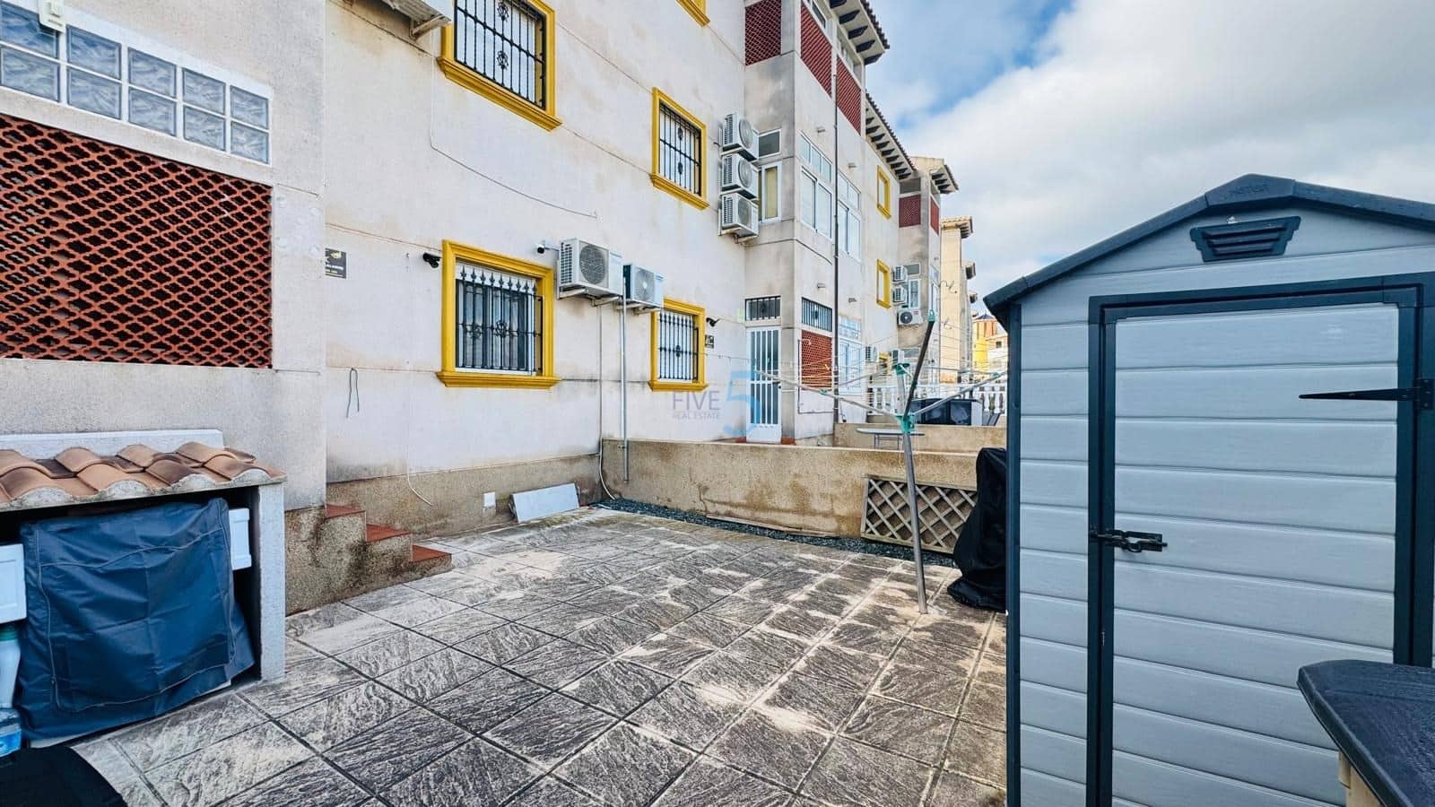 2 soveværelse Lejlighed til salg i La Zenia med swimmingpool garage - € 158.750 (Ref: 9676520)