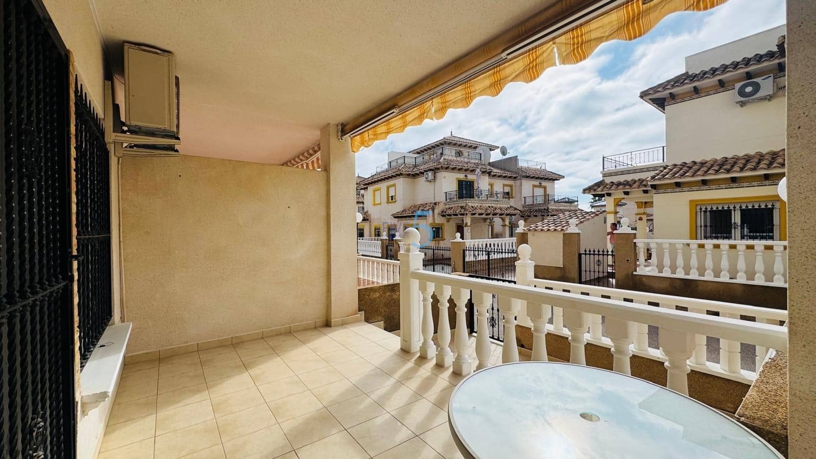 2 soveværelse Lejlighed til salg i La Zenia med swimmingpool garage - € 158.750 (Ref: 9676520)