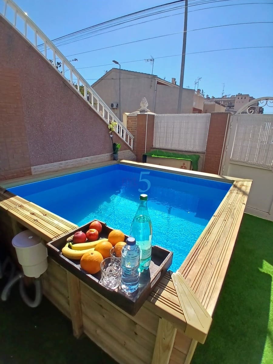 Apartamento de 2 habitaciones en Torrevieja en venta - 179.000 € (Ref: 9677761)