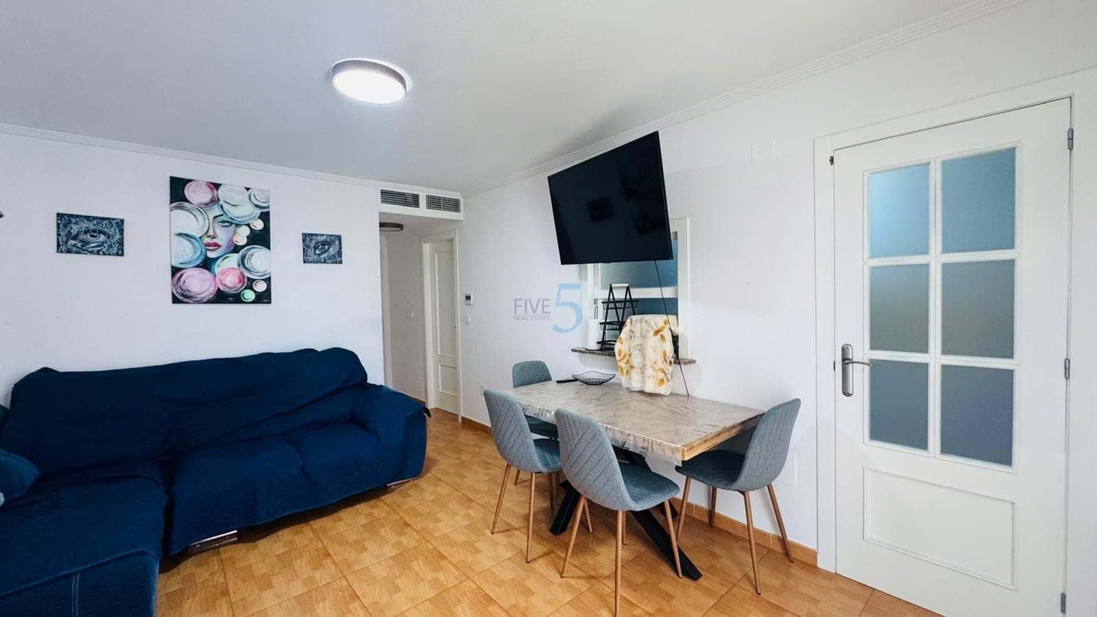 Apartamento de 2 habitaciones en Torrevieja en venta - 179.000 € (Ref: 9677761)