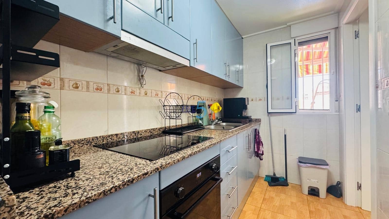 Apartamento de 2 habitaciones en Torrevieja en venta - 179.000 € (Ref: 9677761)