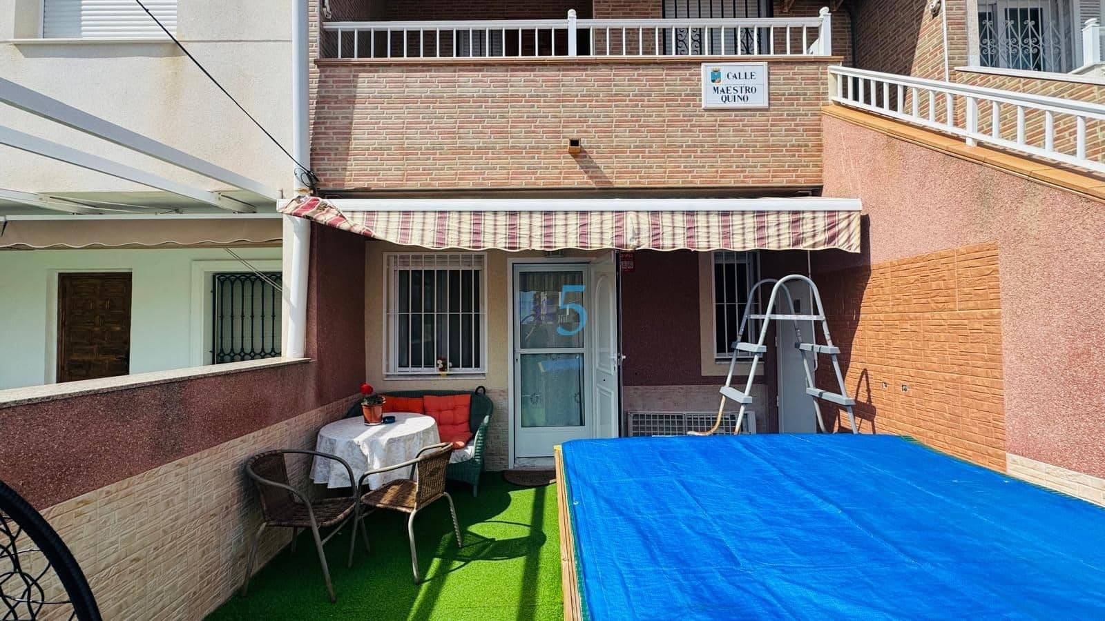 Apartamento de 2 habitaciones en Torrevieja en venta - 179.000 € (Ref: 9677761)