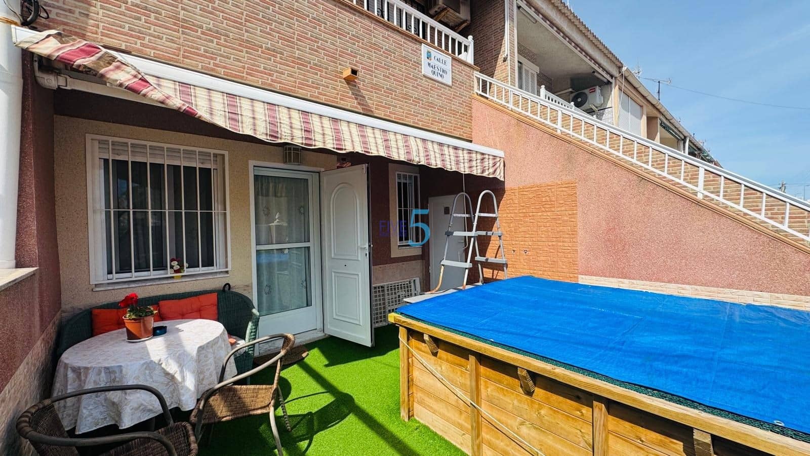 Apartamento de 2 habitaciones en Torrevieja en venta - 179.000 € (Ref: 9677761)