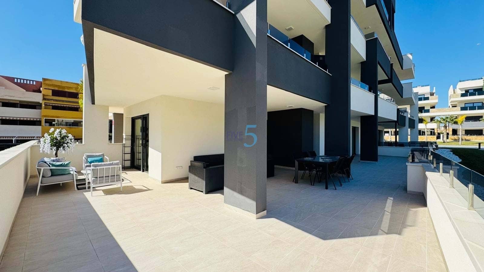 3 soverom Leilighet til salgs i Playa Flamenca med svømmebasseng garasje - € 589 900 (Ref: 9680616)
