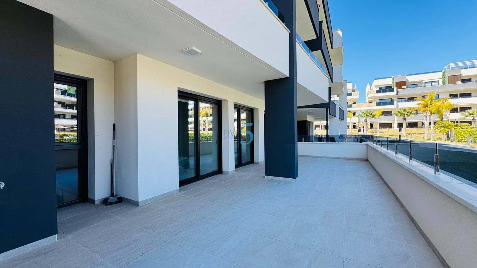 3 soverom Leilighet til salgs i Playa Flamenca med svømmebasseng garasje - € 589 900 (Ref: 9680616)