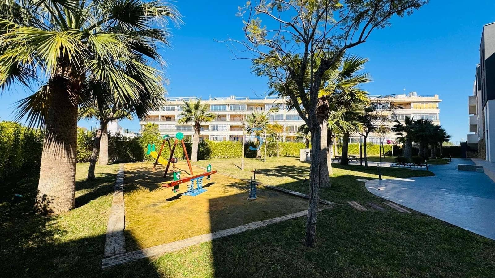 3 soverom Leilighet til salgs i Playa Flamenca med svømmebasseng garasje - € 589 900 (Ref: 9680616)