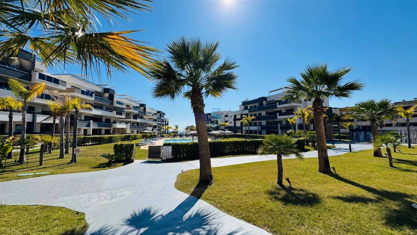 3 soverom Leilighet til salgs i Playa Flamenca med svømmebasseng garasje - € 589 900 (Ref: 9680616)