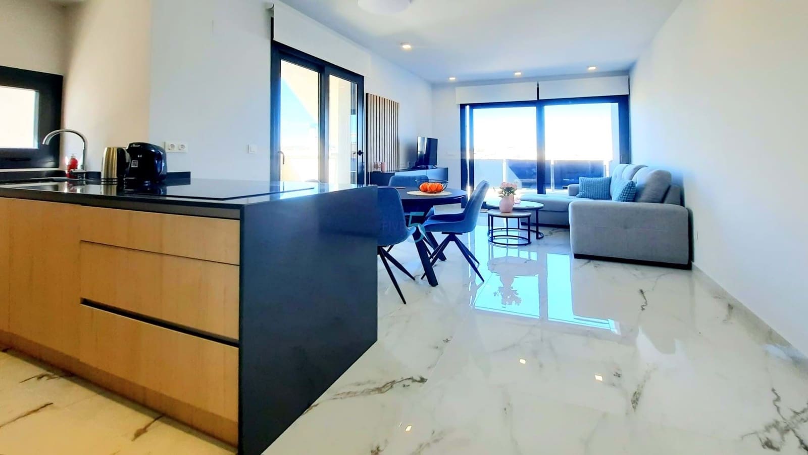 2 soverom Leilighet til salgs i Los Altos med svømmebasseng garasje - € 334 500 (Ref: 9687672)