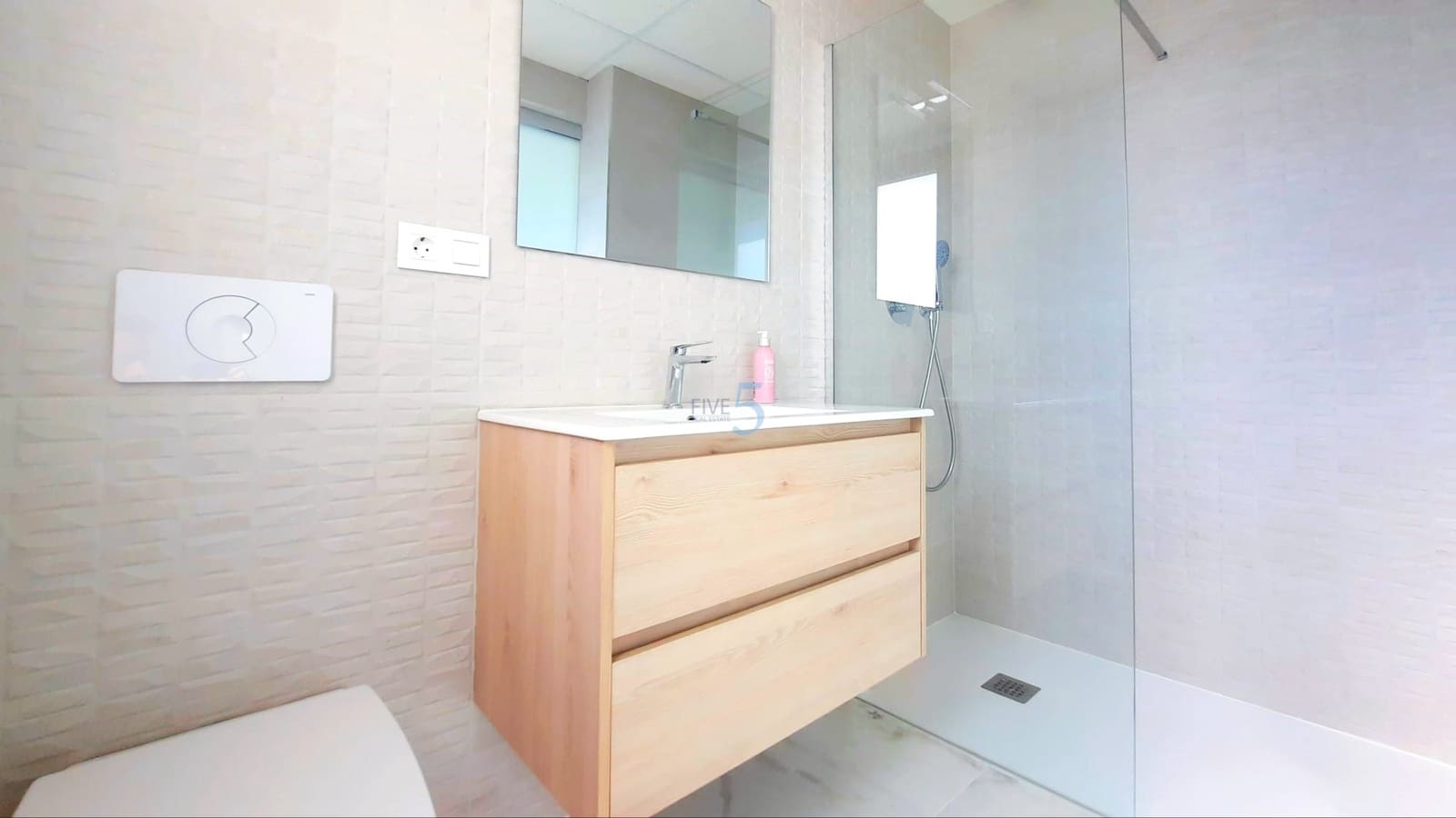 2 soverom Leilighet til salgs i Los Altos med svømmebasseng garasje - € 334 500 (Ref: 9687672)