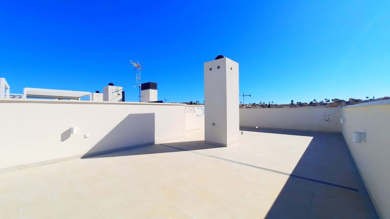 2 soverom Leilighet til salgs i Los Altos med svømmebasseng garasje - € 334 500 (Ref: 9687672)