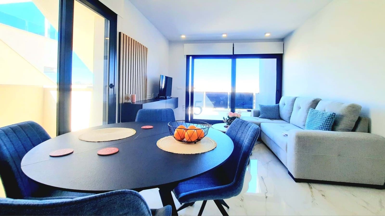 2 soverom Leilighet til salgs i Los Altos med svømmebasseng garasje - € 334 500 (Ref: 9687672)