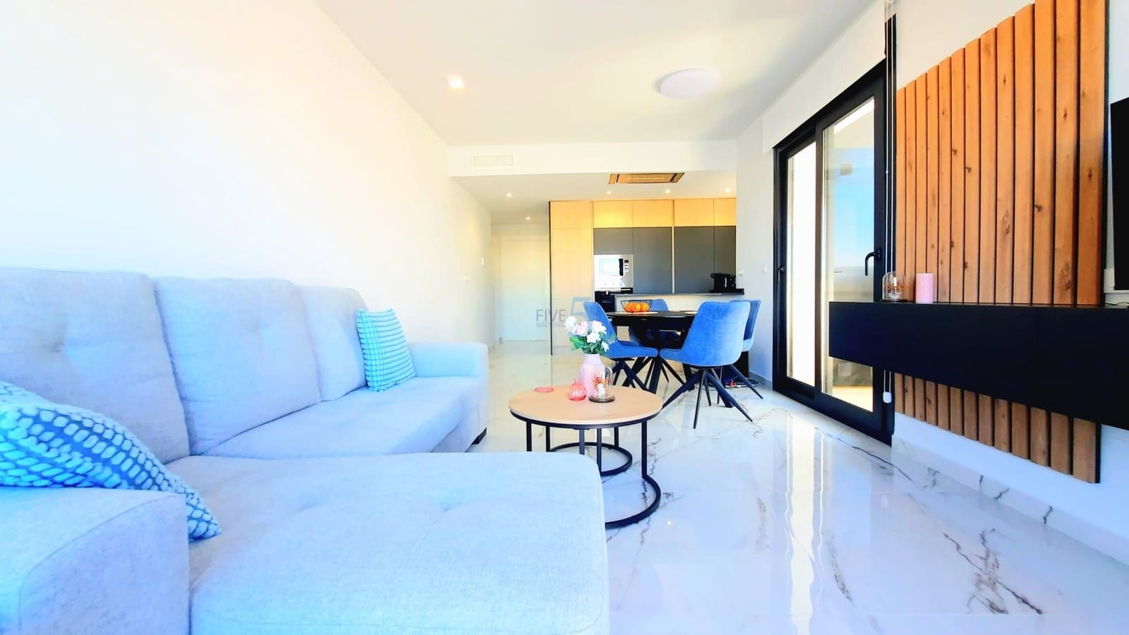 2 soverom Leilighet til salgs i Los Altos med svømmebasseng garasje - € 334 500 (Ref: 9687672)