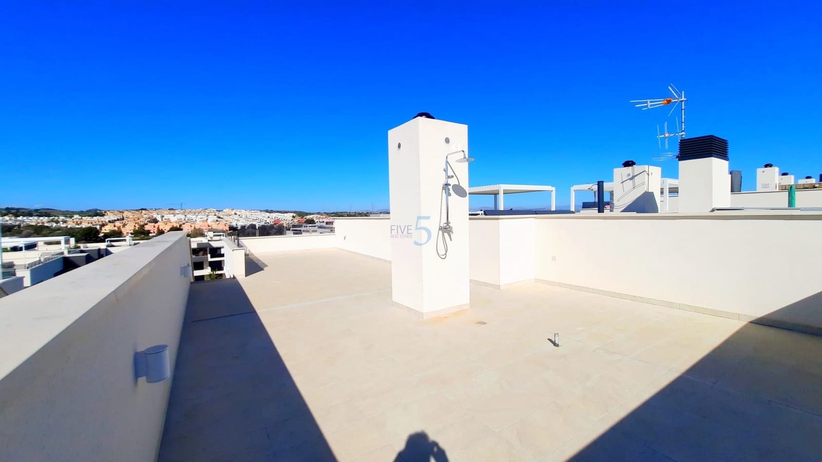 2 soverom Leilighet til salgs i Los Altos med svømmebasseng garasje - € 334 500 (Ref: 9687672)