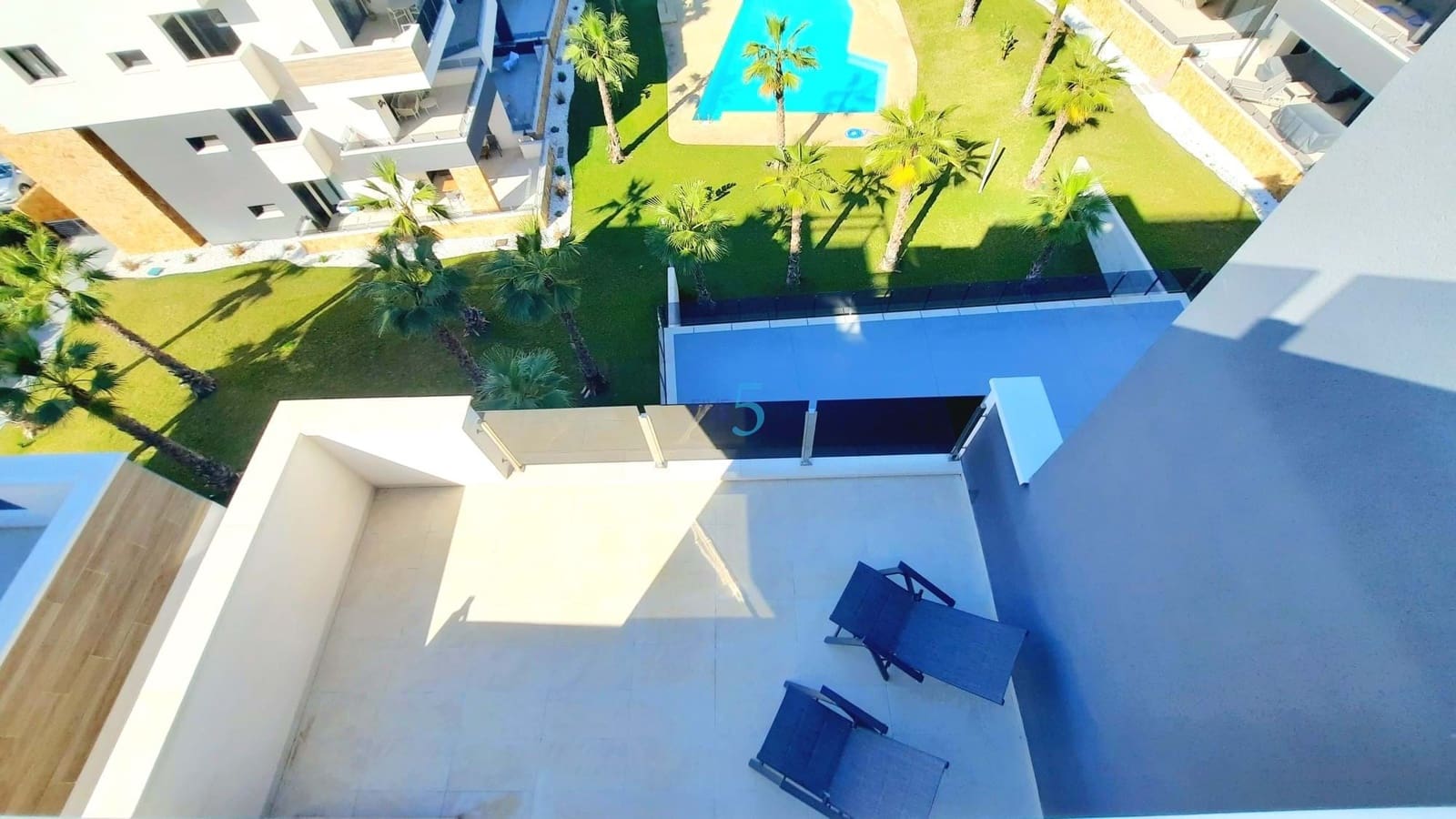 2 soverom Leilighet til salgs i Los Altos med svømmebasseng garasje - € 334 500 (Ref: 9687672)