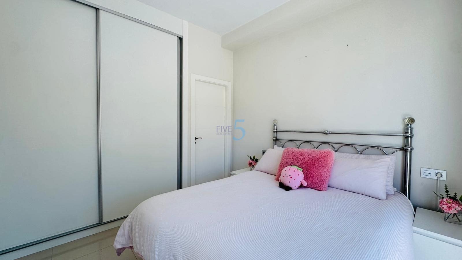 3 soverom Villa til salgs i Villamartin med svømmebasseng garasje - € 550 000 (Ref: 9687673)