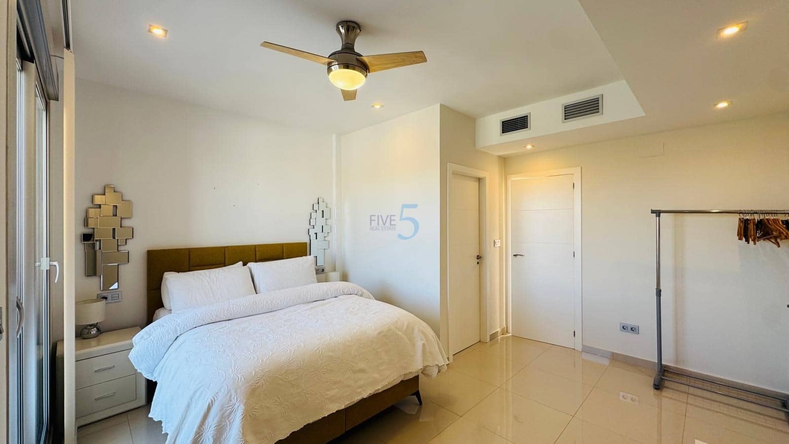 3 soverom Villa til salgs i Villamartin med svømmebasseng garasje - € 550 000 (Ref: 9687673)