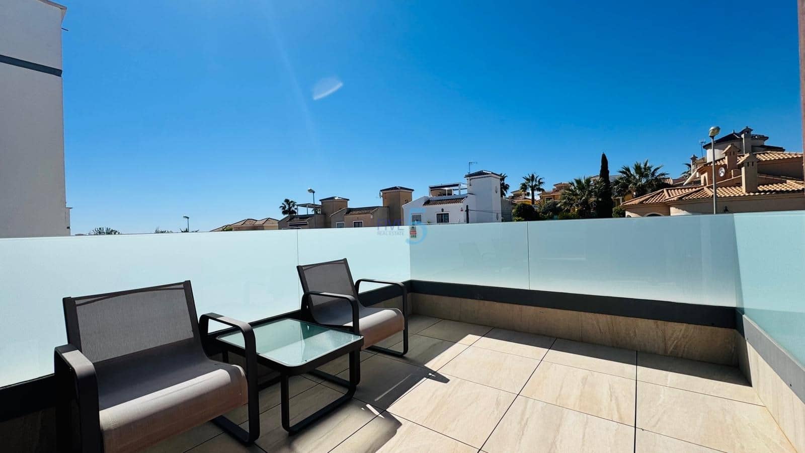 3 soverom Villa til salgs i Villamartin med svømmebasseng garasje - € 550 000 (Ref: 9687673)