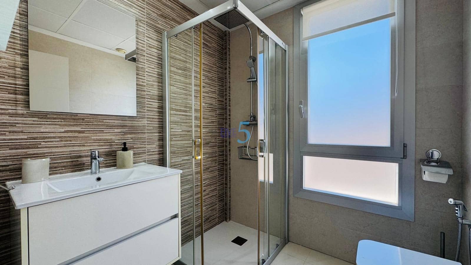 3 soverom Villa til salgs i Villamartin med svømmebasseng garasje - € 550 000 (Ref: 9687673)