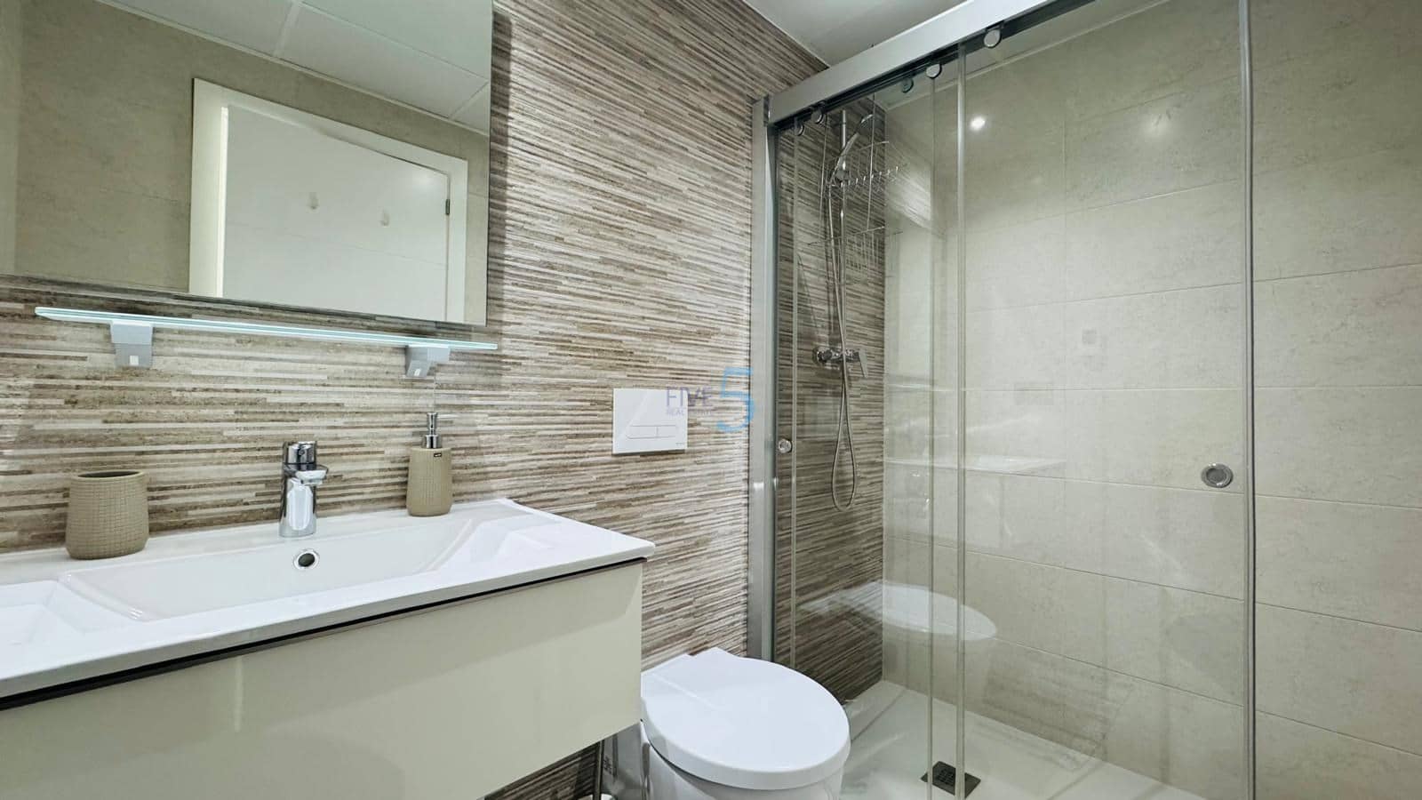 3 soverom Villa til salgs i Villamartin med svømmebasseng garasje - € 550 000 (Ref: 9687673)