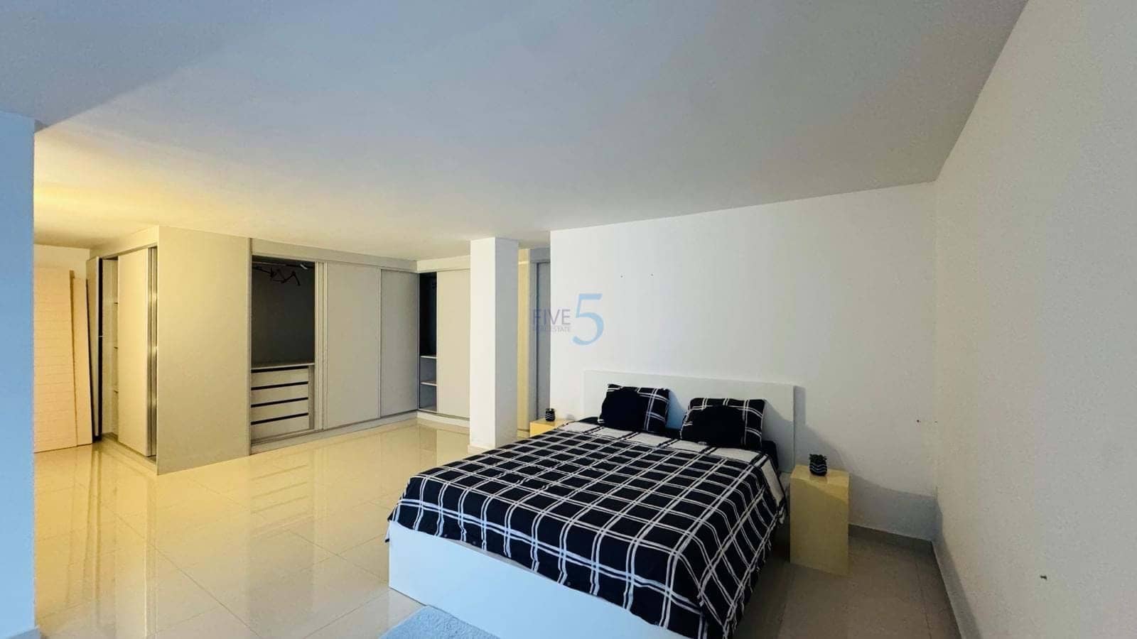 3 soverom Villa til salgs i Villamartin med svømmebasseng garasje - € 550 000 (Ref: 9687673)