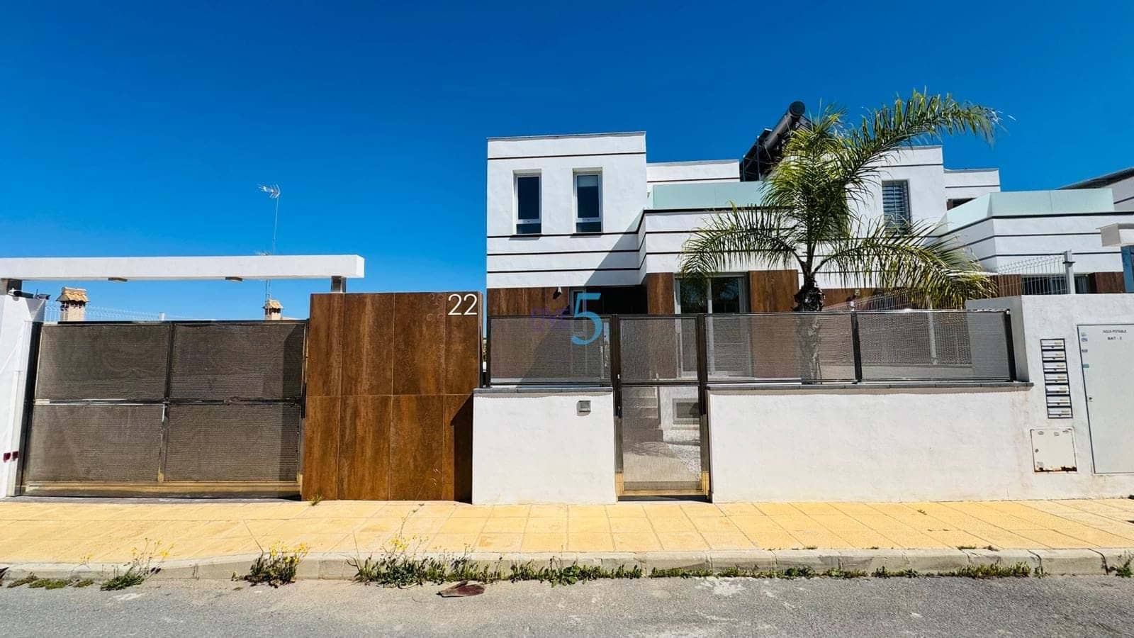 3 soverom Villa til salgs i Villamartin med svømmebasseng garasje - € 550 000 (Ref: 9687673)