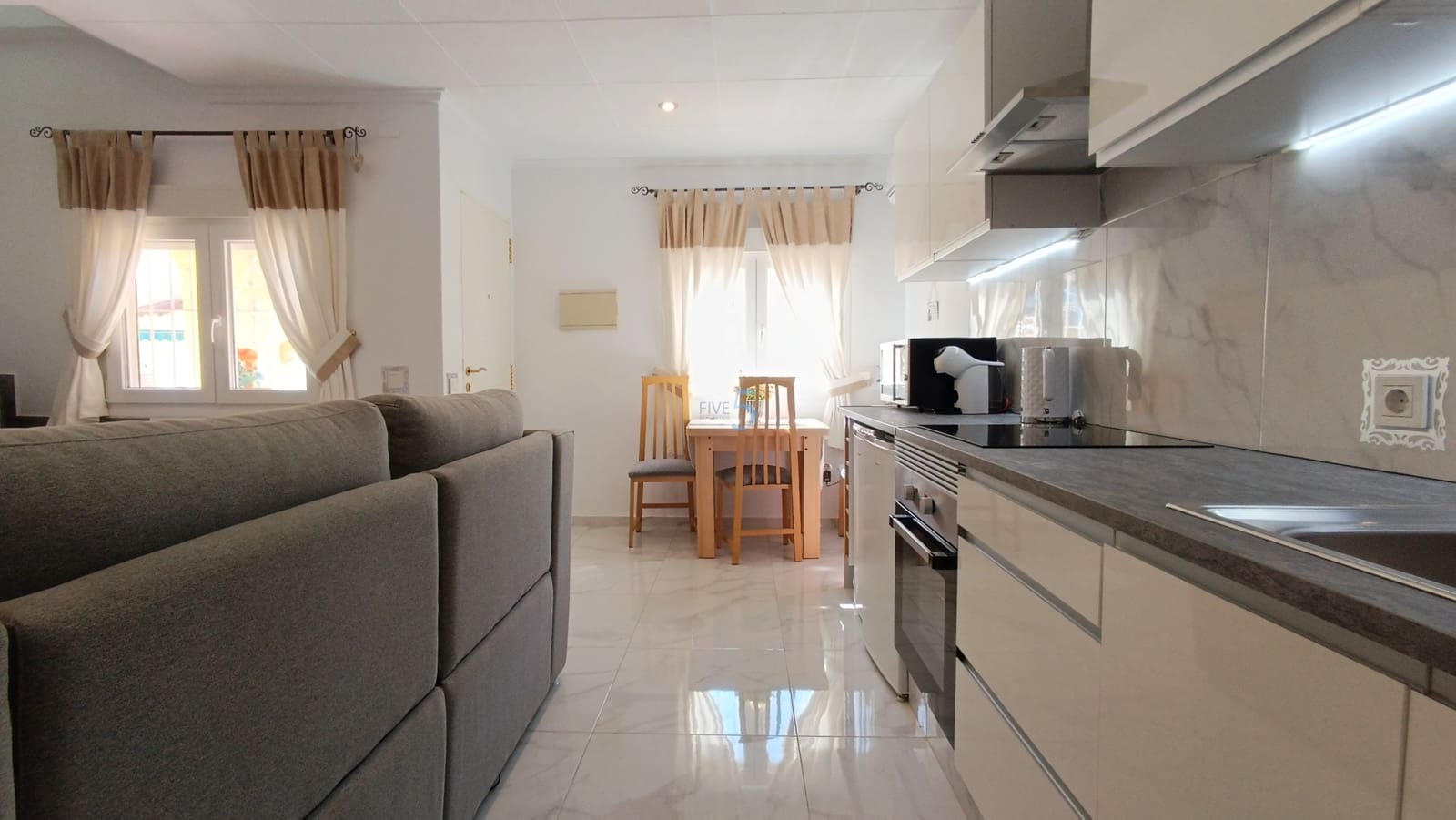 3 makuuhuone Omakotitalo myytävänä paikassa San Fulgencio - 159 999 € (Ref: 9688496)