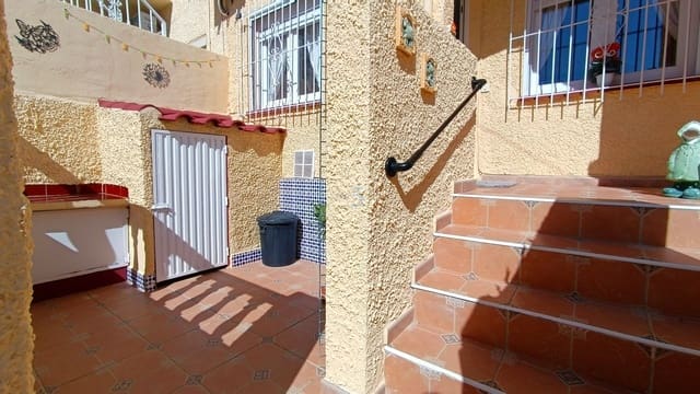 3 makuuhuone Omakotitalo myytävänä paikassa San Fulgencio - 159 999 € (Ref: 9688496)