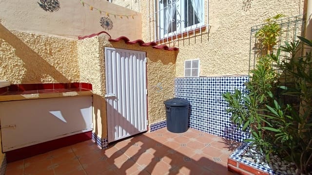 3 makuuhuone Omakotitalo myytävänä paikassa San Fulgencio - 159 999 € (Ref: 9688496)