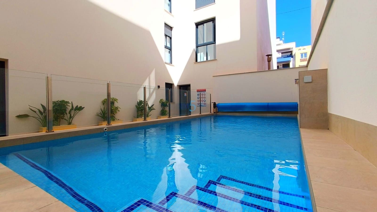 3 soveværelse Lejlighed til salg i Torrevieja med swimmingpool garage - € 399.000 (Ref: 9694289)