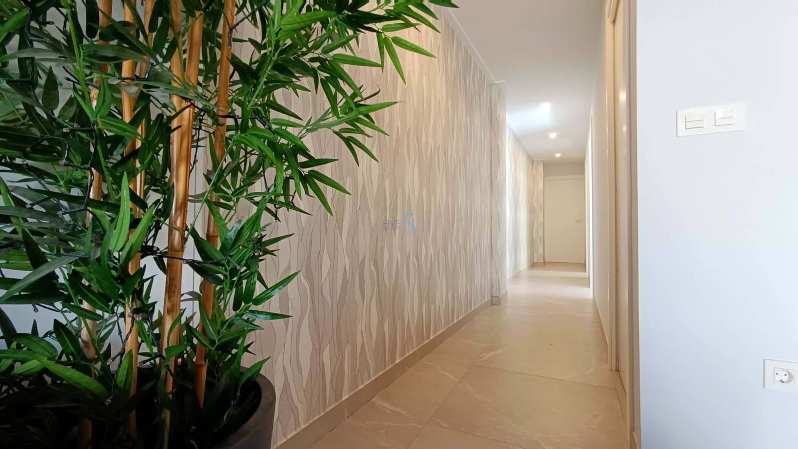 3 soveværelse Lejlighed til salg i Torrevieja med swimmingpool garage - € 399.000 (Ref: 9694289)