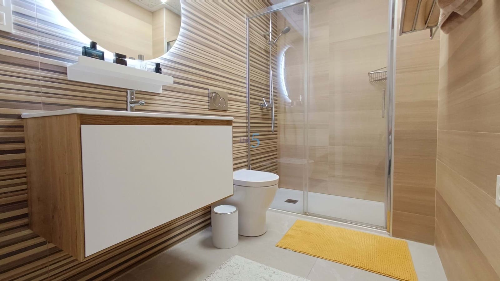 3 soveværelse Lejlighed til salg i Torrevieja med swimmingpool garage - € 399.000 (Ref: 9694289)