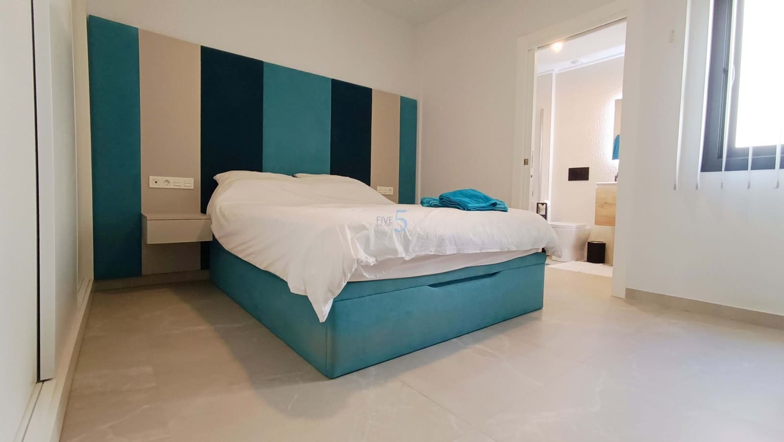 3 soveværelse Lejlighed til salg i Torrevieja med swimmingpool garage - € 399.000 (Ref: 9694289)