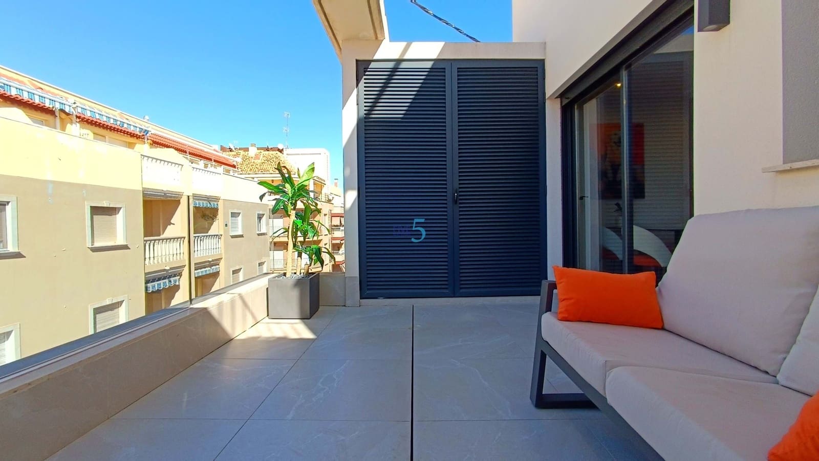 3 soveværelse Lejlighed til salg i Torrevieja med swimmingpool garage - € 399.000 (Ref: 9694289)