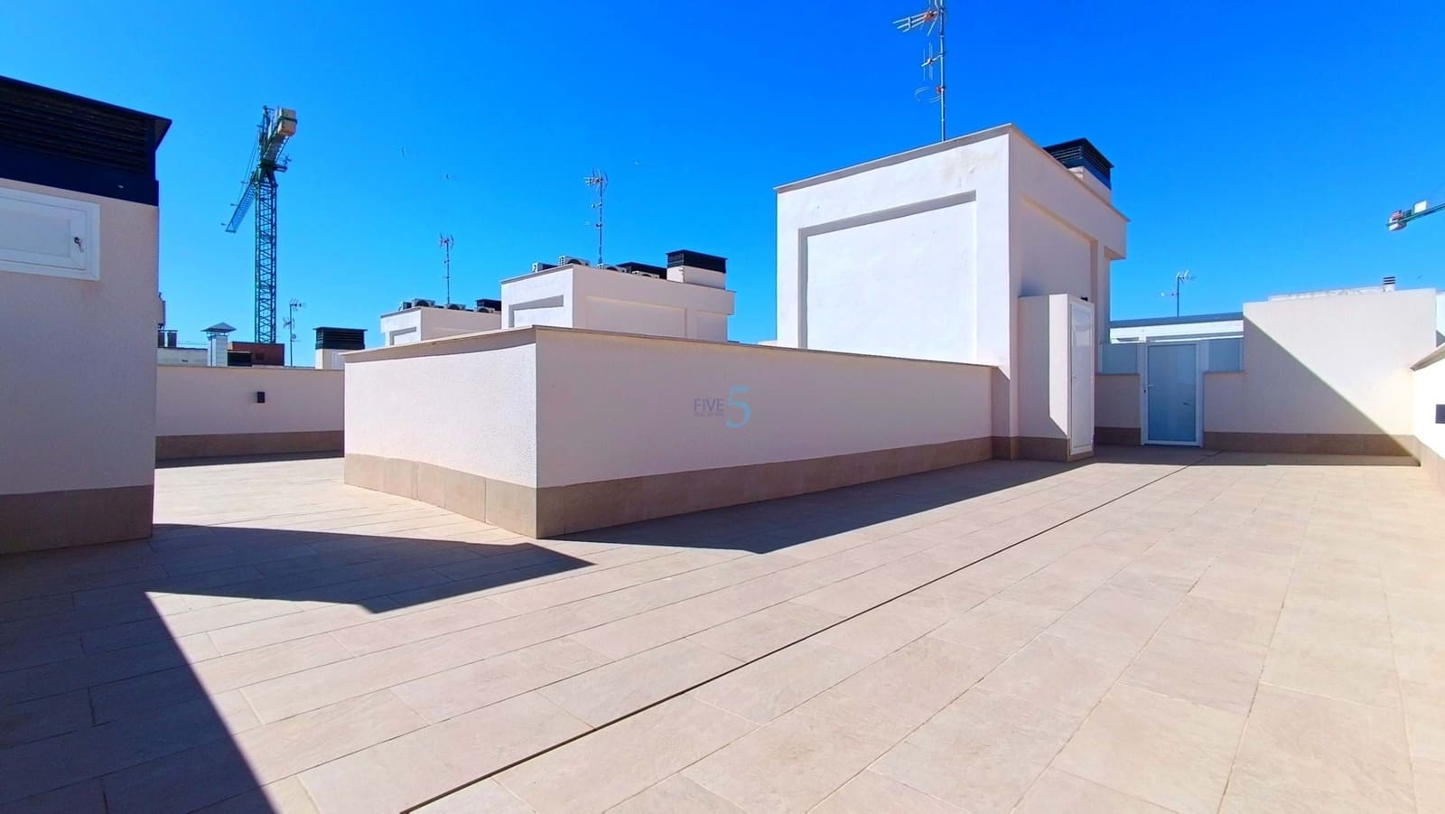 3 soveværelse Lejlighed til salg i Torrevieja med swimmingpool garage - € 399.000 (Ref: 9694289)