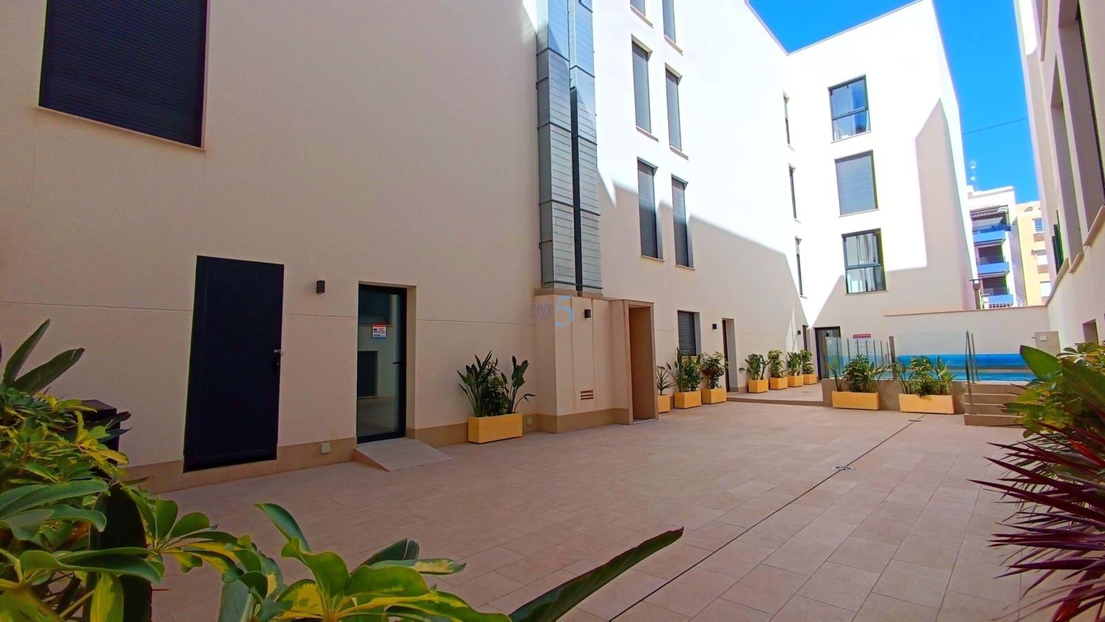 3 soveværelse Lejlighed til salg i Torrevieja med swimmingpool garage - € 399.000 (Ref: 9694289)