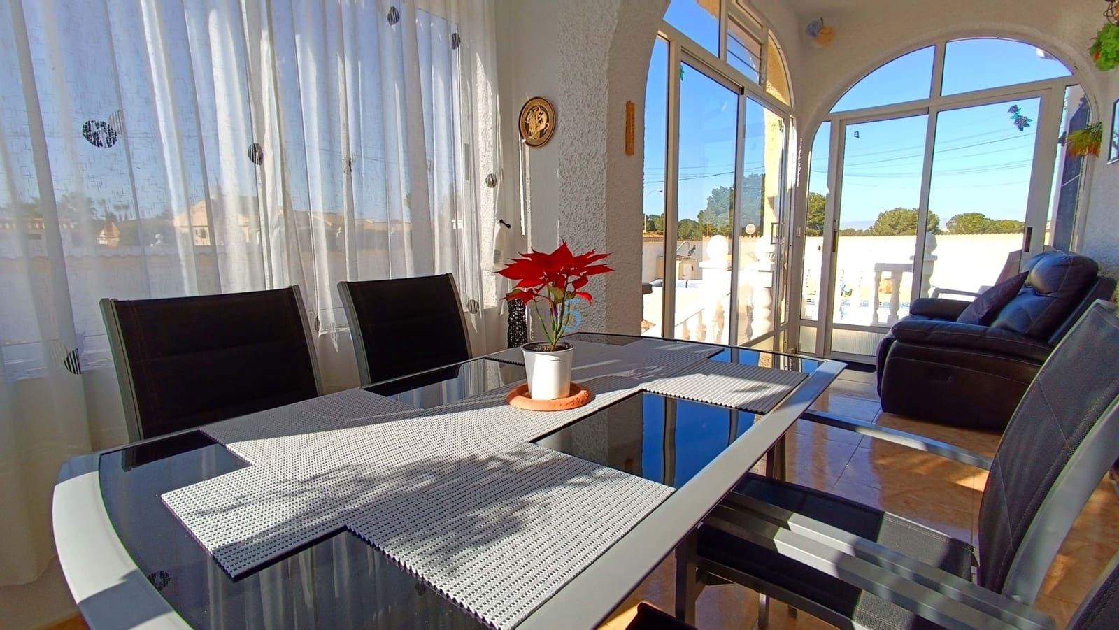 2 Zimmer Villa zu verkaufen in Torrevieja mit Pool - 299.500 € (Ref: 9694290)