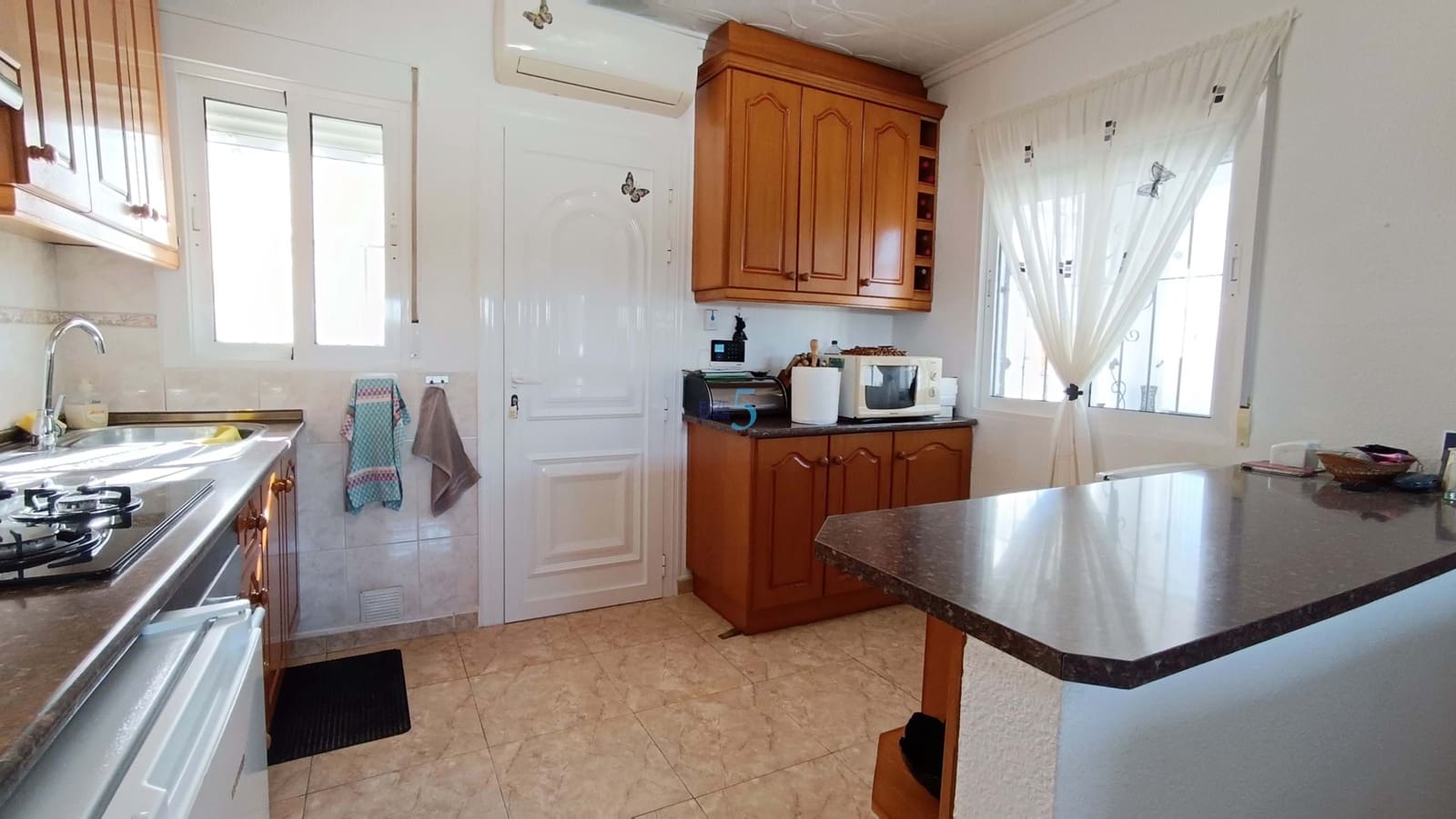 2 Zimmer Villa zu verkaufen in Torrevieja mit Pool - 299.500 € (Ref: 9694290)