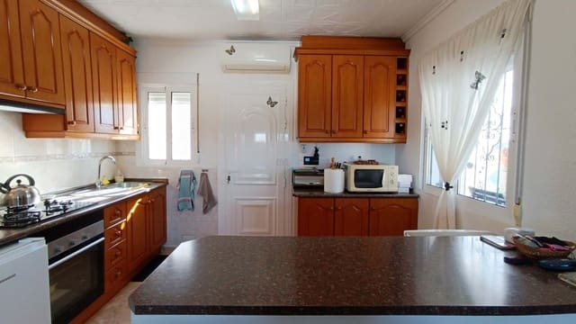 2 Zimmer Villa zu verkaufen in Torrevieja mit Pool - 299.500 € (Ref: 9694290)