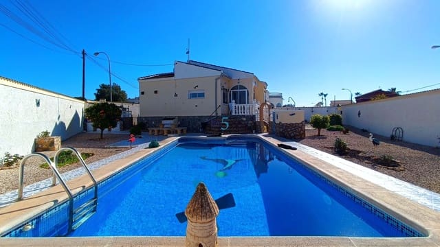 2 Zimmer Villa zu verkaufen in Torrevieja mit Pool - 299.500 € (Ref: 9694290)