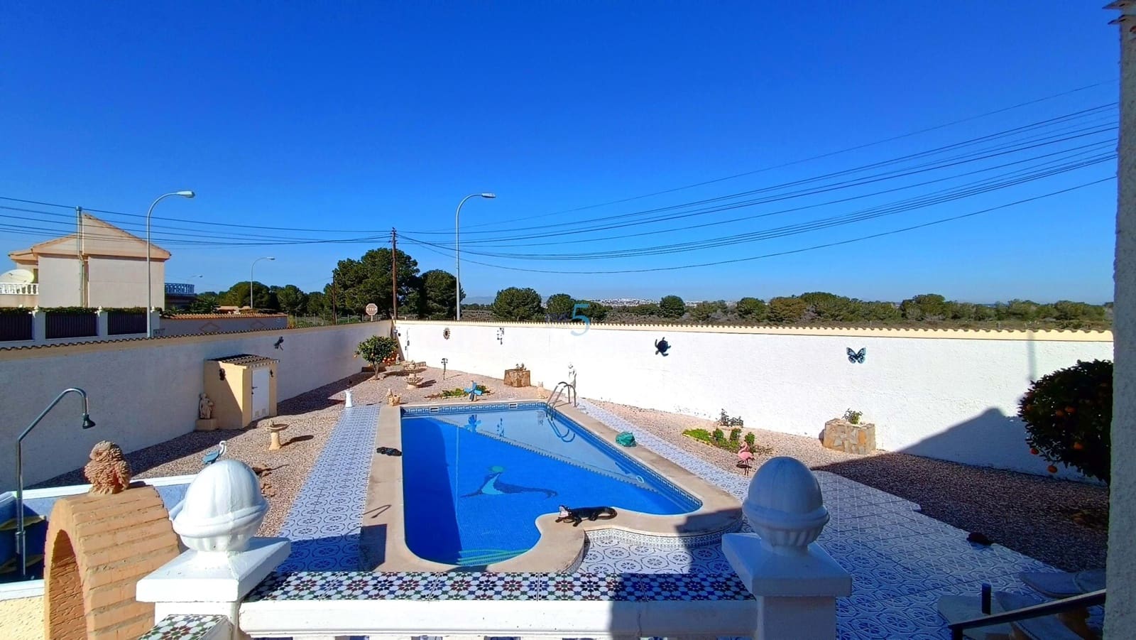 2 Zimmer Villa zu verkaufen in Torrevieja mit Pool - 299.500 € (Ref: 9694290)