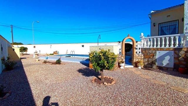 2 Zimmer Villa zu verkaufen in Torrevieja mit Pool - 299.500 € (Ref: 9694290)