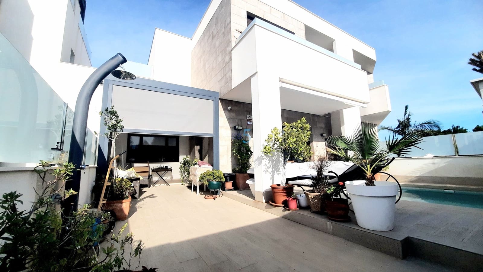 3 bedroom Villa for sale in San Pedro del Pinatar with pool garage - € 430,000 (Ref: 9696775)