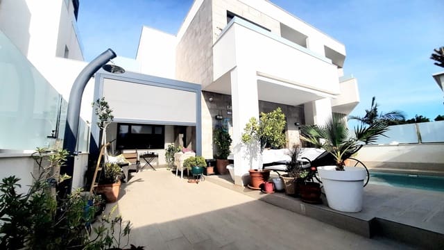 3 soveværelse Villa til salg i San Pedro del Pinatar med swimmingpool garage - € 430.000 (Ref: 9696775)
