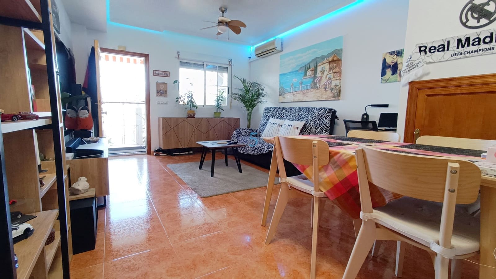 2 quarto Casa em Banda para venda em Torrevieja com piscina - 185 000 € (Ref: 9697778)