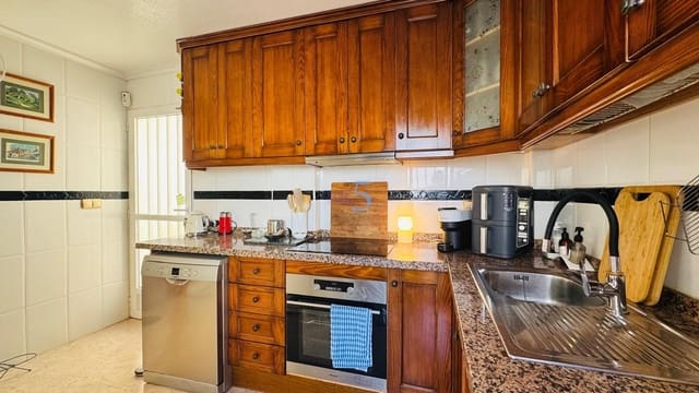 3 Zimmer Villa zu verkaufen in El Raso, Guardamar del Segura mit Pool - 245.000 € (Ref: 9697779)