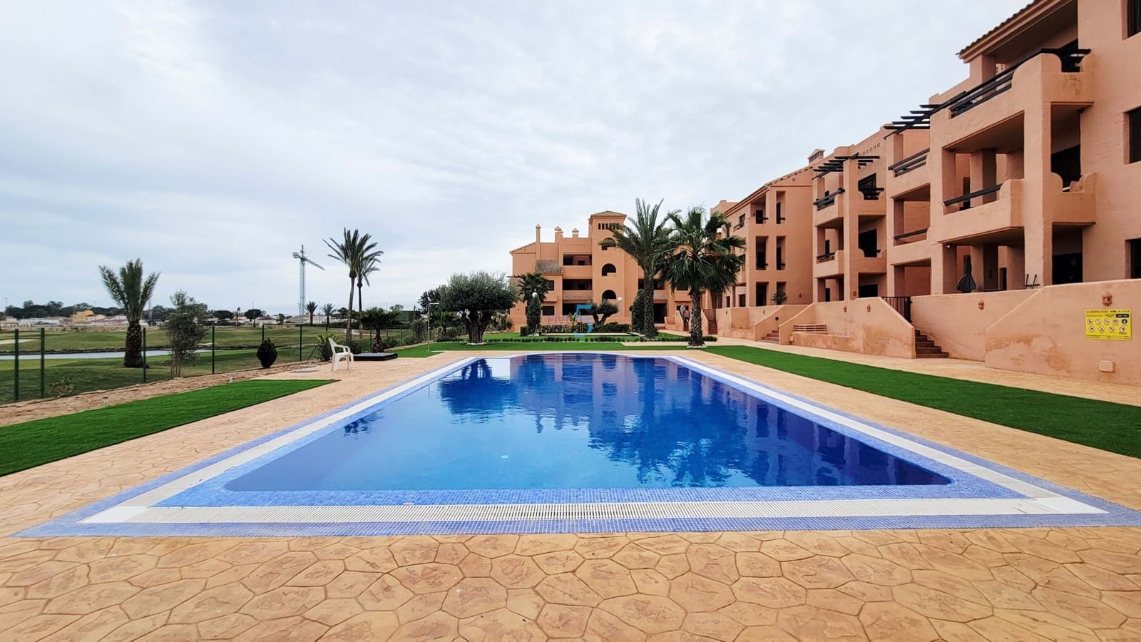 3 makuuhuone Huoneisto myytävänä paikassa Los Alcazares mukana uima-altaan 
autotalli - 259 000 € (Ref: 9700015)