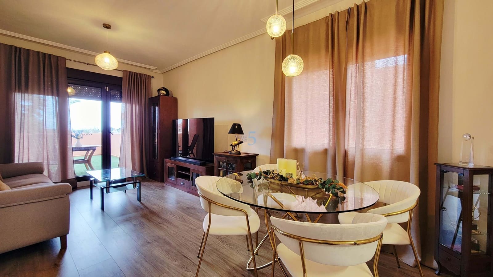 3 makuuhuone Huoneisto myytävänä paikassa Los Alcazares mukana uima-altaan 
autotalli - 259 000 € (Ref: 9700015)