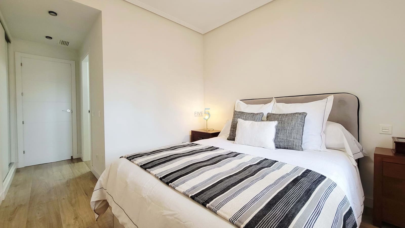 3 makuuhuone Huoneisto myytävänä paikassa Los Alcazares mukana uima-altaan 
autotalli - 259 000 € (Ref: 9700015)