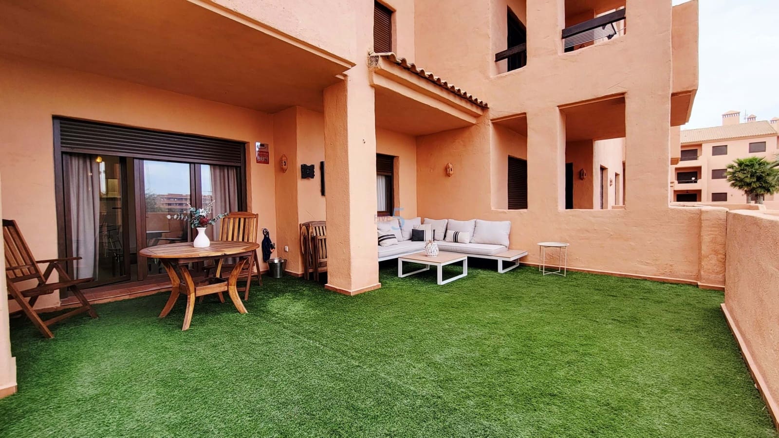 3 makuuhuone Huoneisto myytävänä paikassa Los Alcazares mukana uima-altaan 
autotalli - 259 000 € (Ref: 9700015)