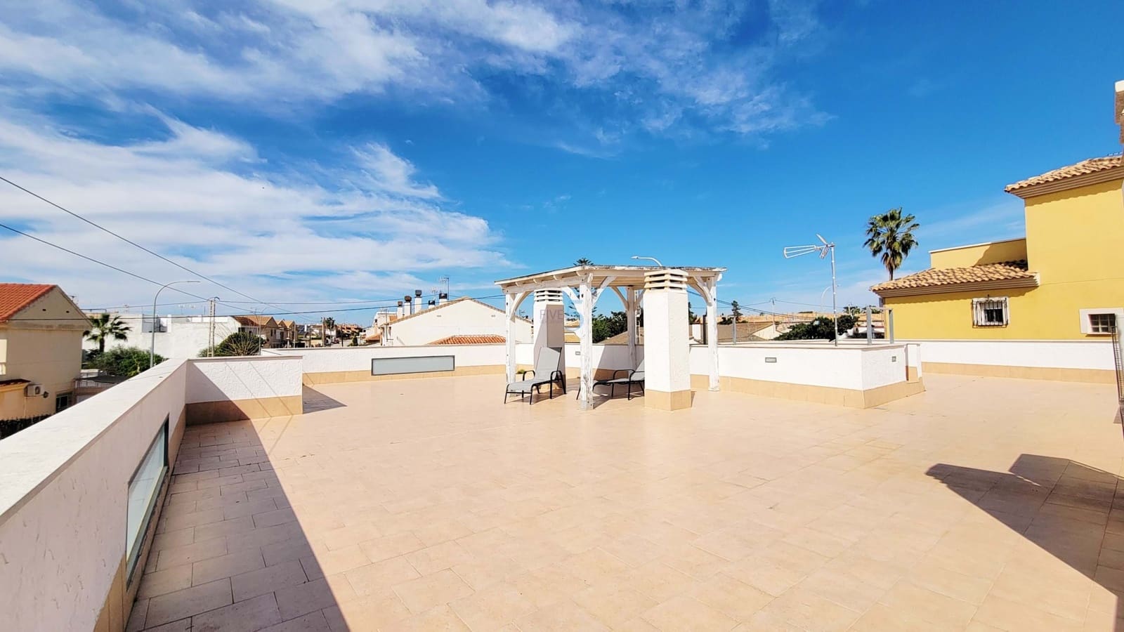 4 chambre Villa/Maison à vendre à Torre de la Horadada avec piscine garage - 595 000 € (Ref: 9700016)